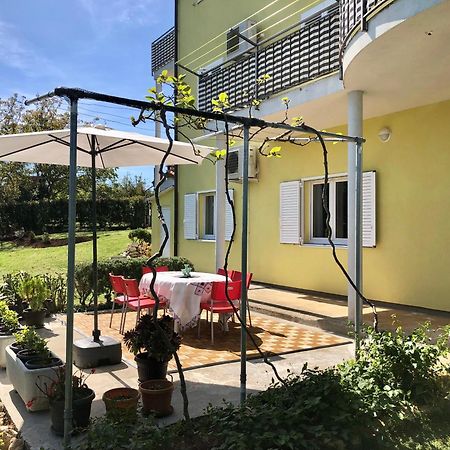 Goldfinch Estate Lejlighed Banjole Eksteriør billede